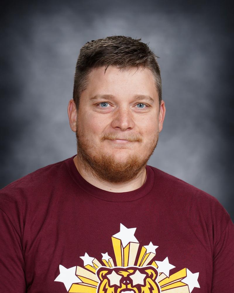 DEREK LUNDEQUAM